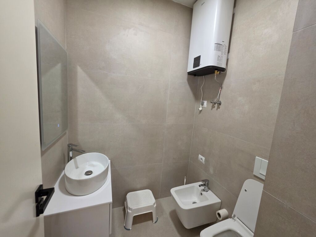 📣 QERA 🏡 SUPER Apartament 2+1+2  📍Zogu i Zi, 🛤 Rruga Dritan Hoxha ✨️  💵 Çmimi: 100.000 Lekë/Muaj