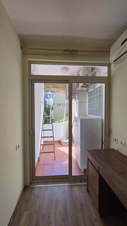 Jepet Me Qera Apartament 2+1+1 Ballkon