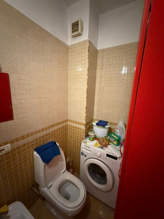 🏠 FOR RENT – APARTMENT 1+1  📍 Near the Flour Factory 🏢 6th floor 🛗 Building with elevator 🛋️ Furnished 💰 Price: 45,000 old lek/month  📩 For more information, contact in private