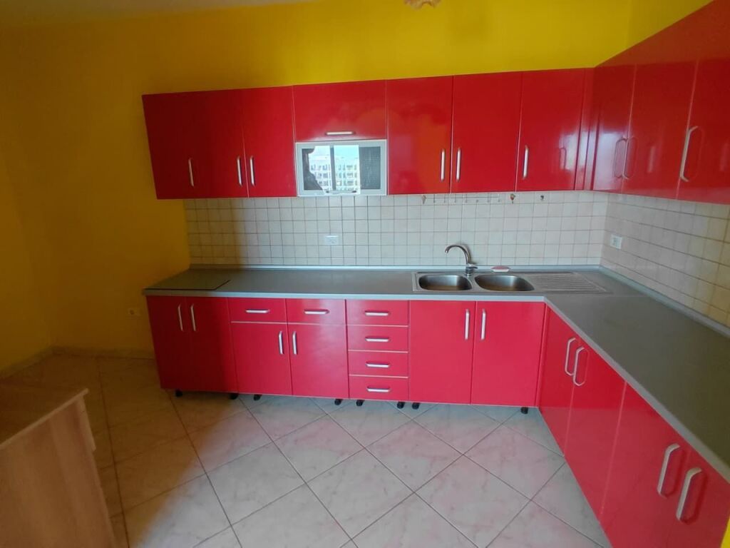 Apartament 1+1 ne Shitje Zogu i Zi, Prane Rrethrrotullimit ne Tirane ID 5419