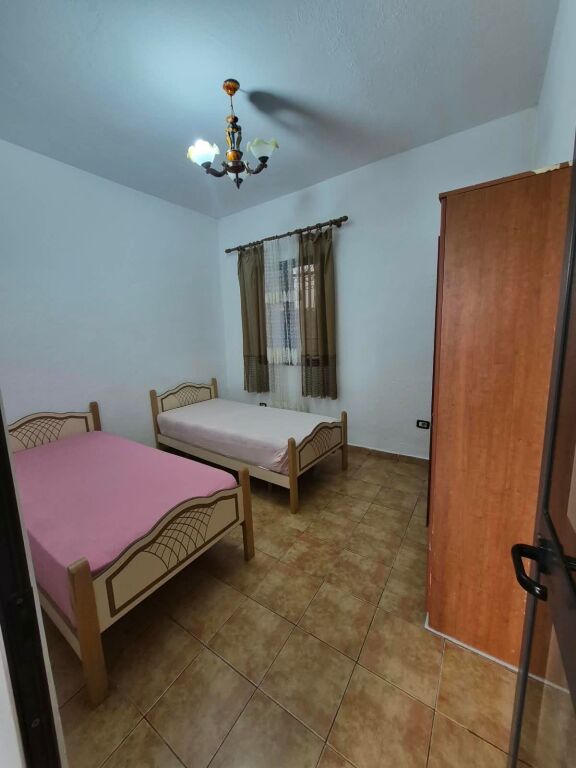 Apartament 1+1 per qera tek ish Frigoriferi !