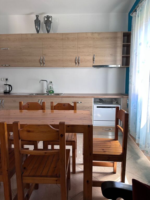 Shitet shtëpi private te Fabrika e tullave Vlorë