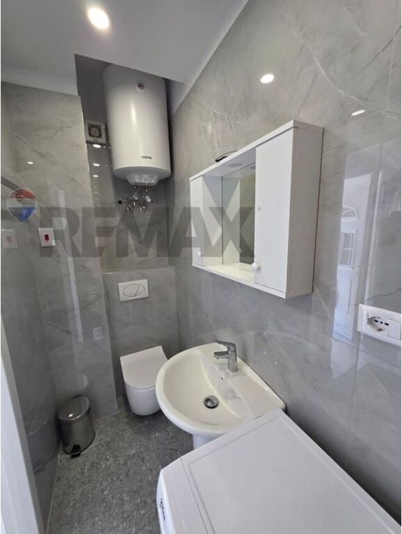 WE ARE SELLING TWO APARTMENTS BOTANICAL GARDEN !