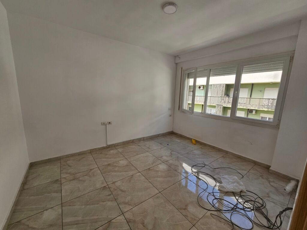 Business premises/Office for Rent Zogu i Zi  ID 5426