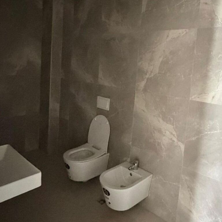 🏡 SHITET APARTAMENT 2+1 + 2 TUALETE &amp; GARDEROBË – TIRANA PORTA E RE, SAUK ✨