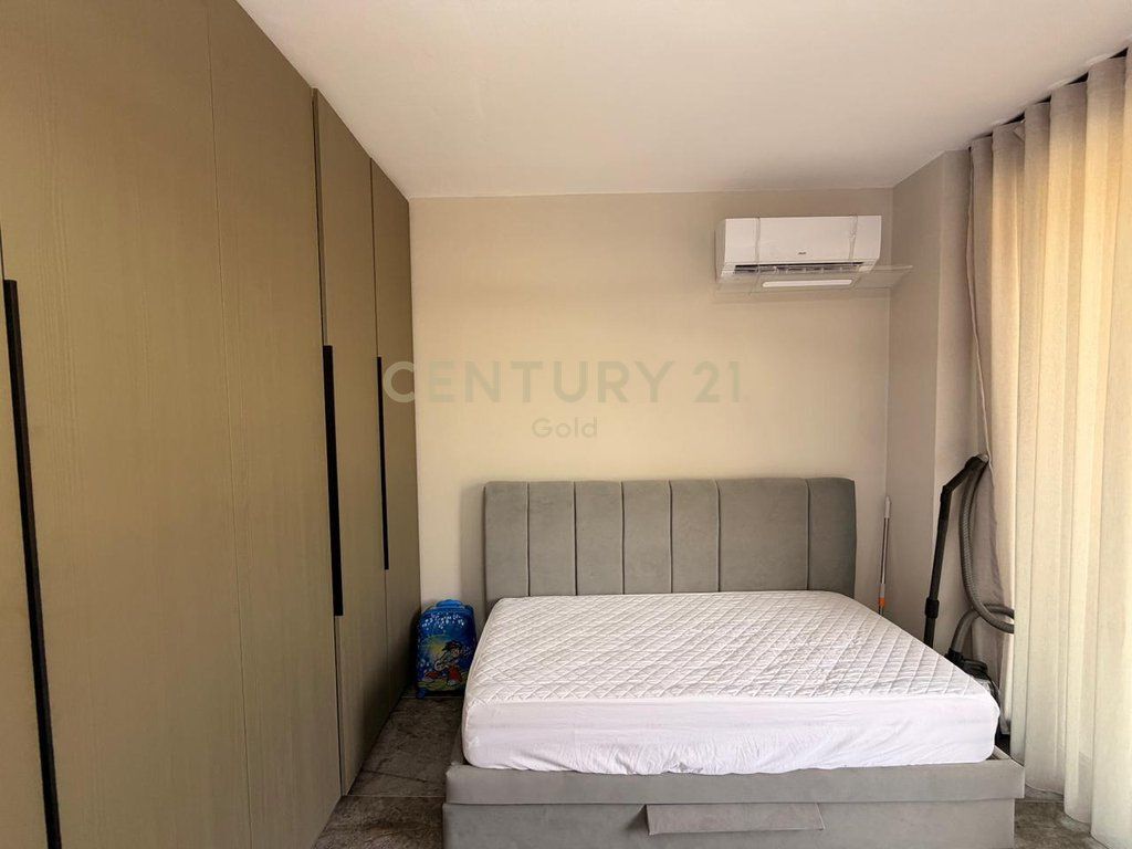 Shitet Apartament 1+1 në Rradhimë, Vije e pare!
