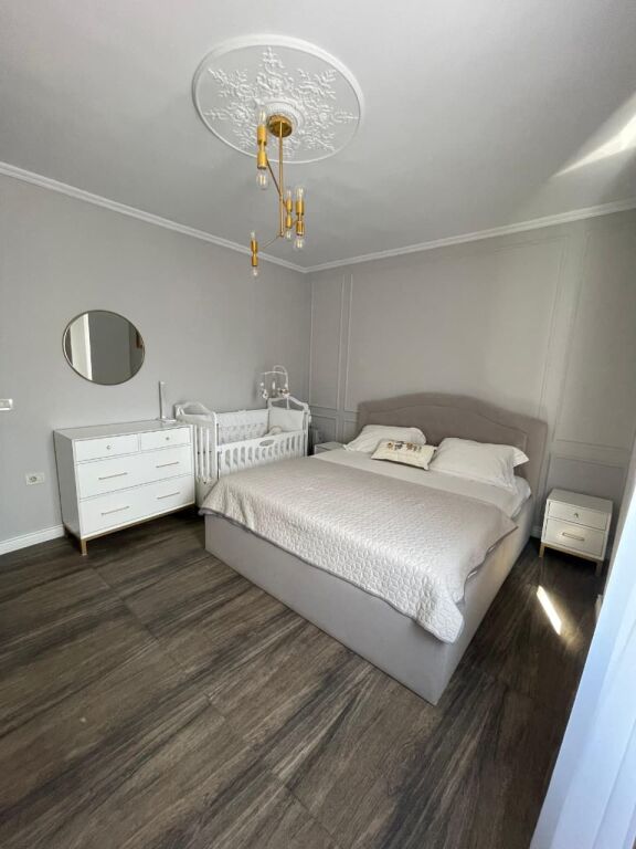 Qera | Apartament 2 + 1 | Rruga e Kavajës | 900 €/muaj