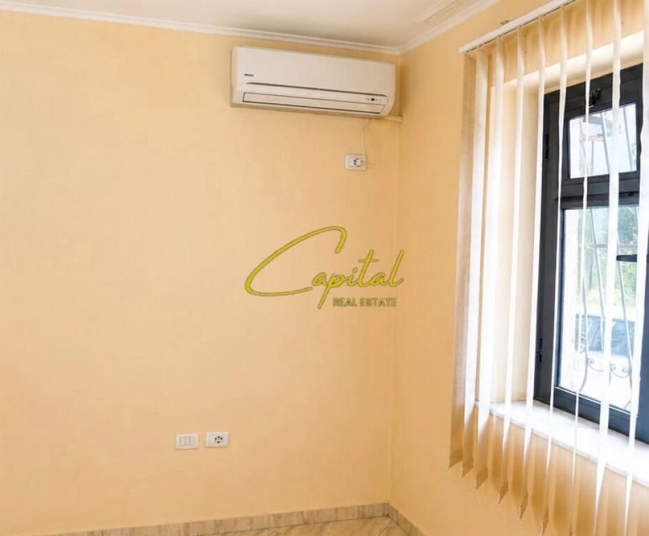 GARSONIERE ME QIRA 47 M2 PAZARI I RI 42.000 LEKE