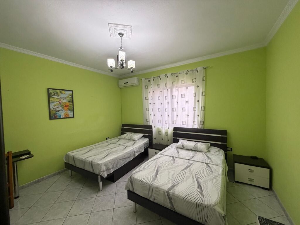 For rent 2+1, second floor of a villa in Kombinat! 40,000 lek/month