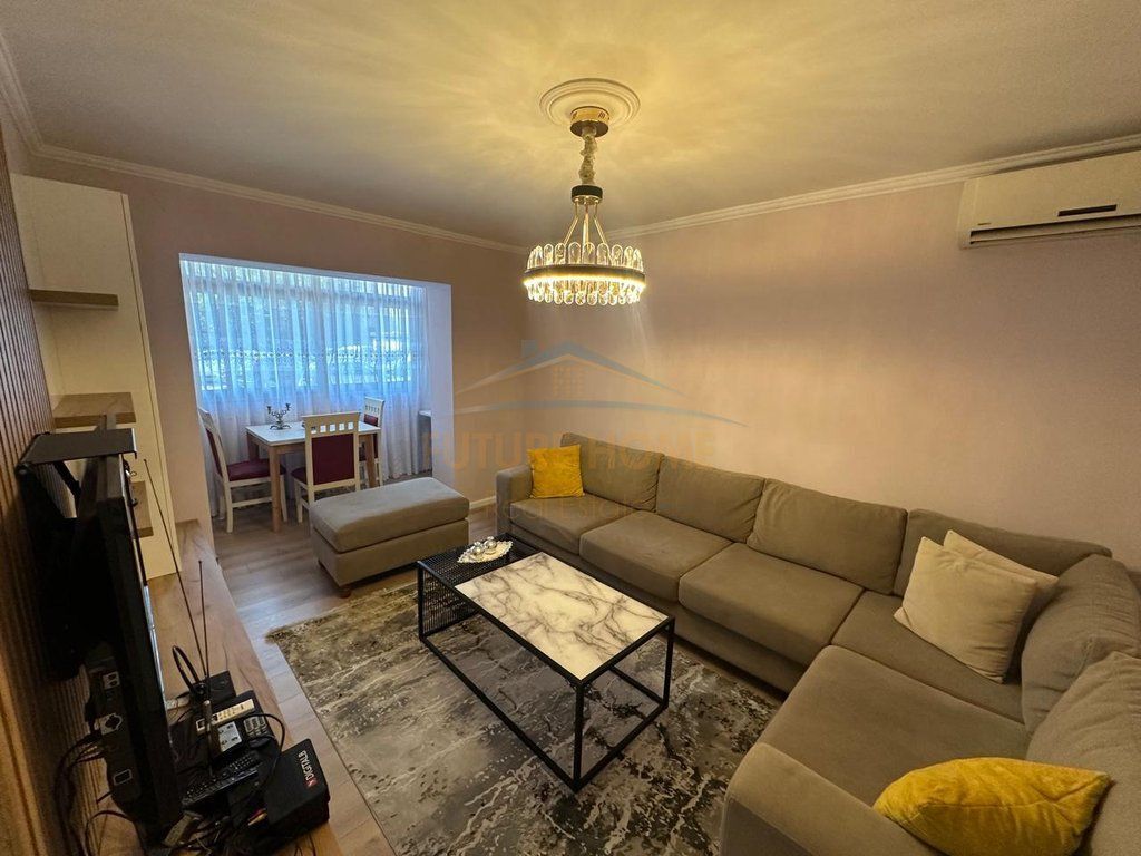 Rent Apartment 3+1, Electric Market, Tirana