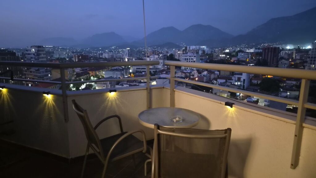 Jepet me qira apartament 1+1 – Kompleksi Halili, pranë Selvisë 📍