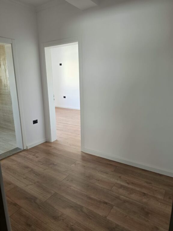 🏡 Apartment 1+1 for Sale  📍 Near Vasil Shanto School  💵 Price: 125,000 Euro (Negotiable)  