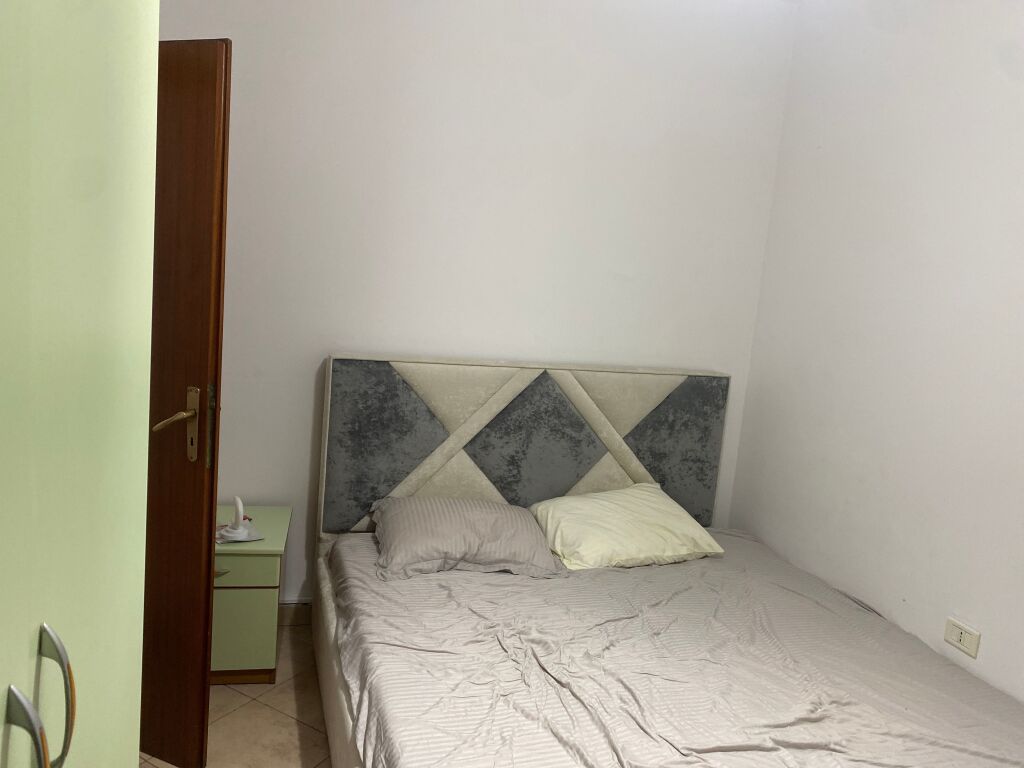 Apartament 1+1 rruga e kavajes, Qender