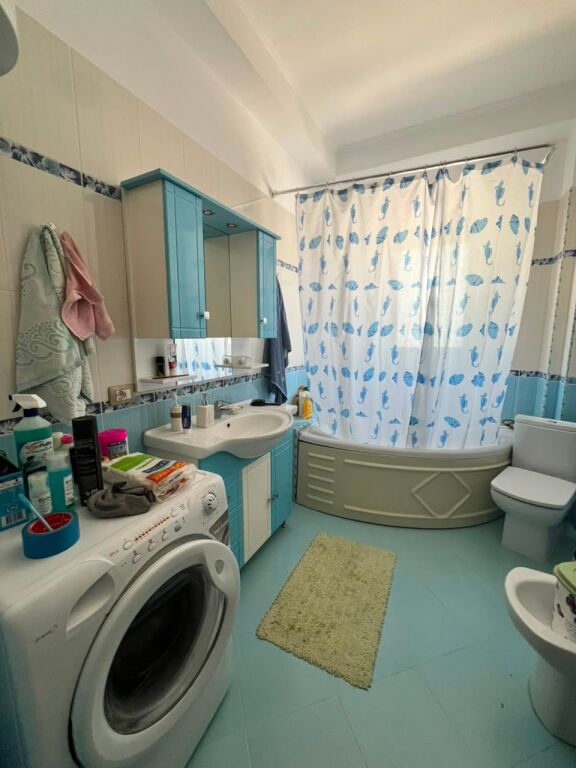 Jepet me qera apartament 2+1 ne Selite