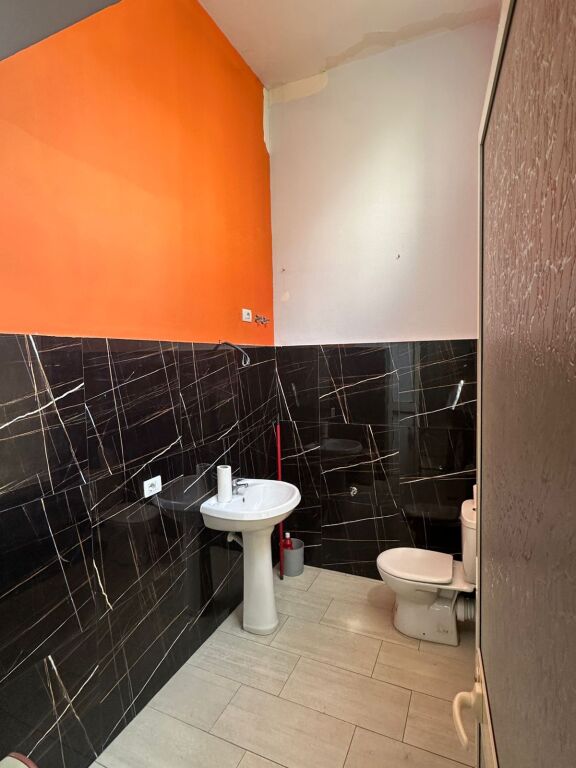 BUSINESS UNIT FOR SALE IN SELITE