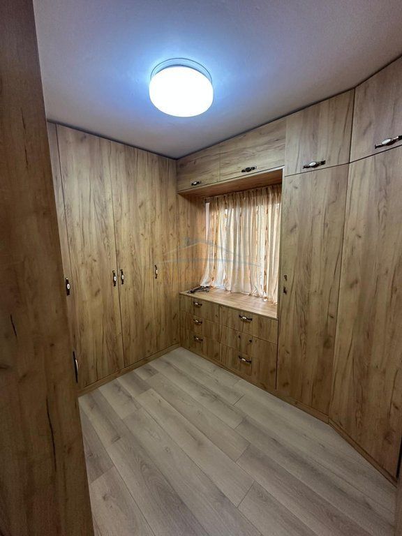 Rent Apartment 3+1, Electric Market, Tirana