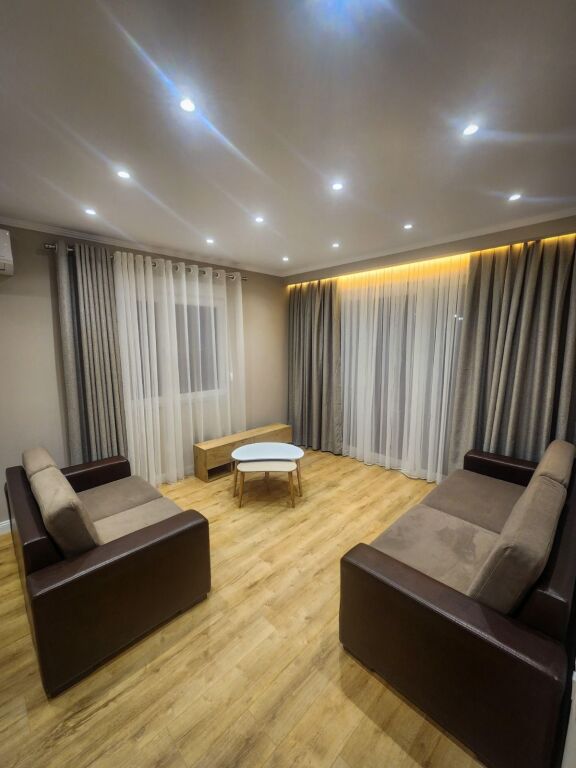 Jepet me qira apartament 2+1
