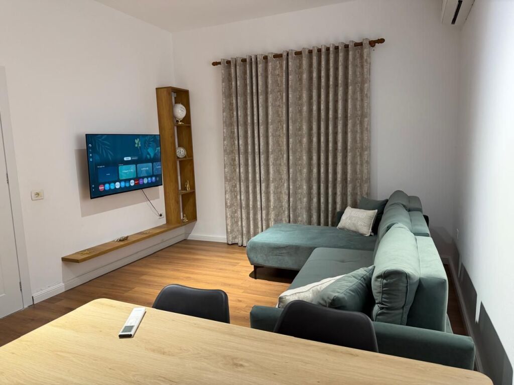 Shtëpi Private 1+1 me Oborr të Madh me Qira – Plazh ,Durrës