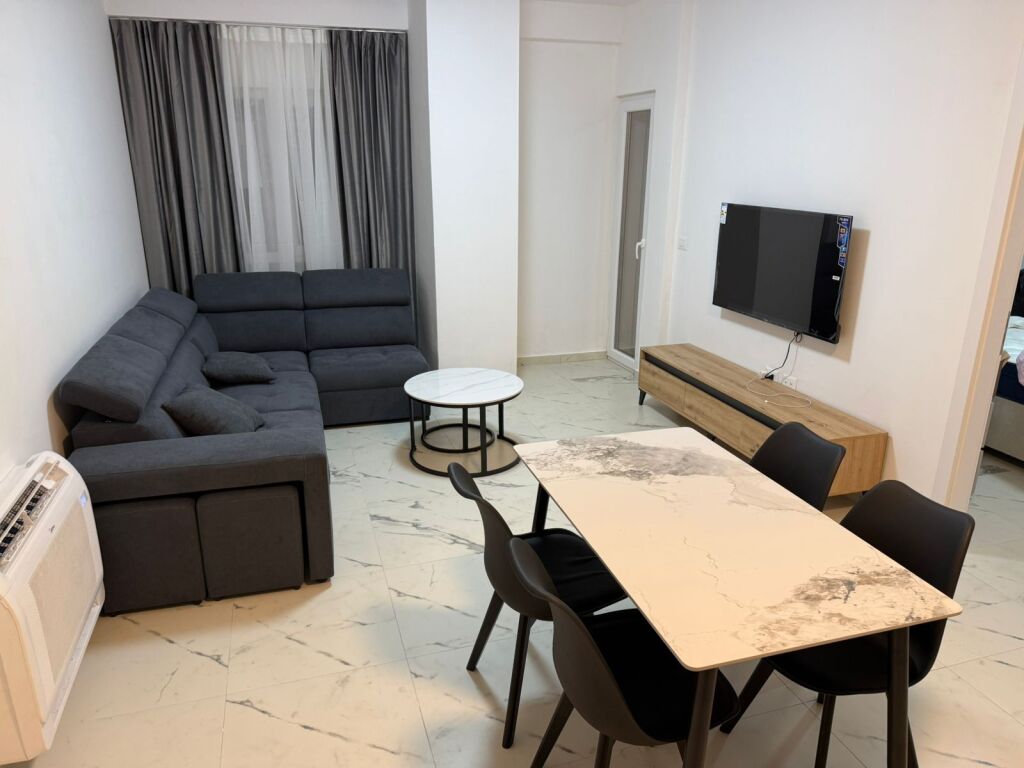 🏢Laprake, Complesso E88 affitta appartamento 1+1, arredato 55,000Leke