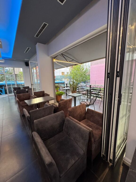 ✨ LOCALE COMMERCIALE IN AFFITTO – FRESK