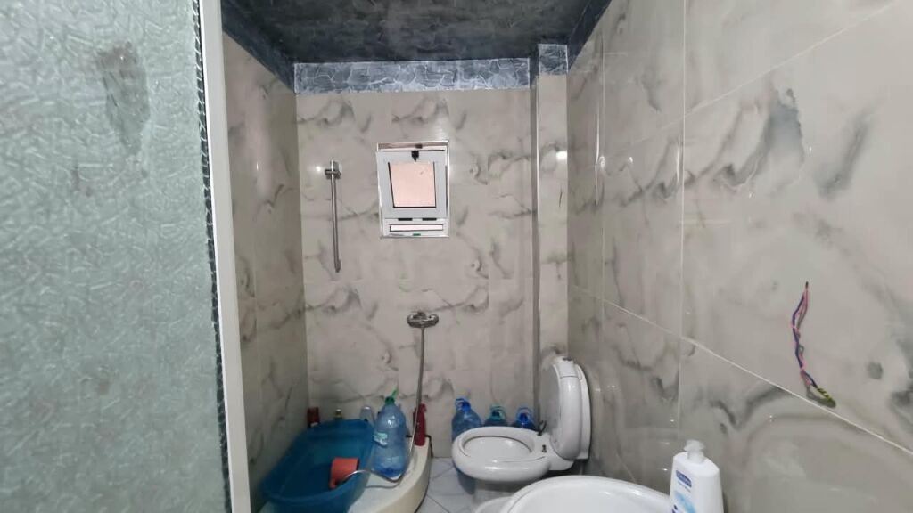 In affitto 1+1 presso la vecchia ultima stazione della nuova Tirana.