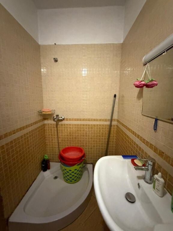 🏠 FOR RENT – APARTMENT 1+1  📍 Near the Flour Factory 🏢 6th floor 🛗 Building with elevator 🛋️ Furnished 💰 Price: 45,000 old lek/month  📩 For more information, contact in private