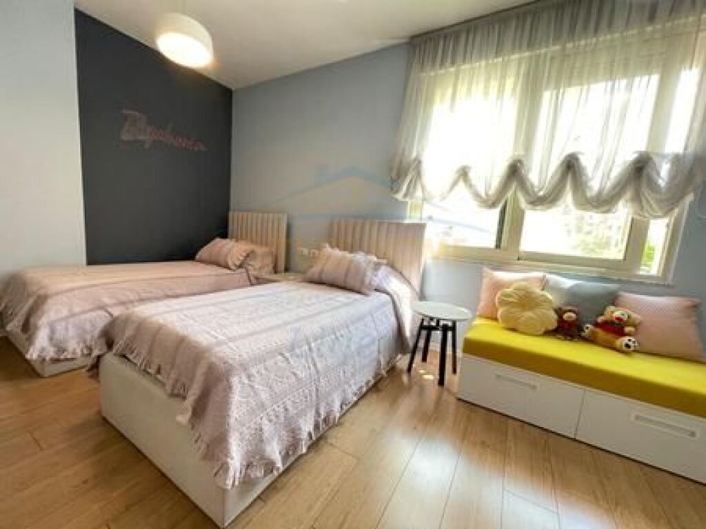 Qera, Apartament 2+1, Tregu Elektrik, Tiranë.