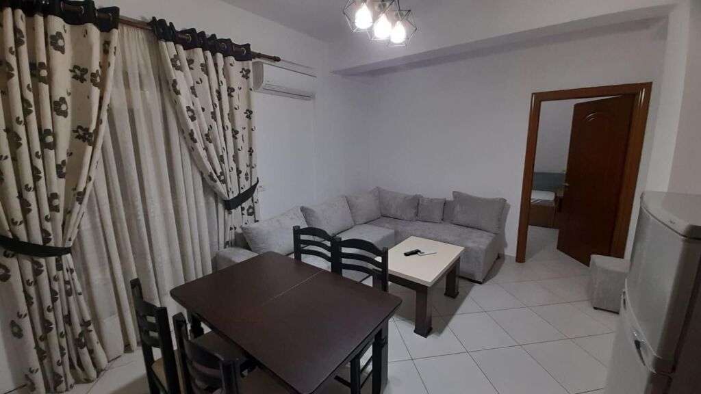 Qera | Vilë 2+1+2 | Fresk | 380 €/muaj