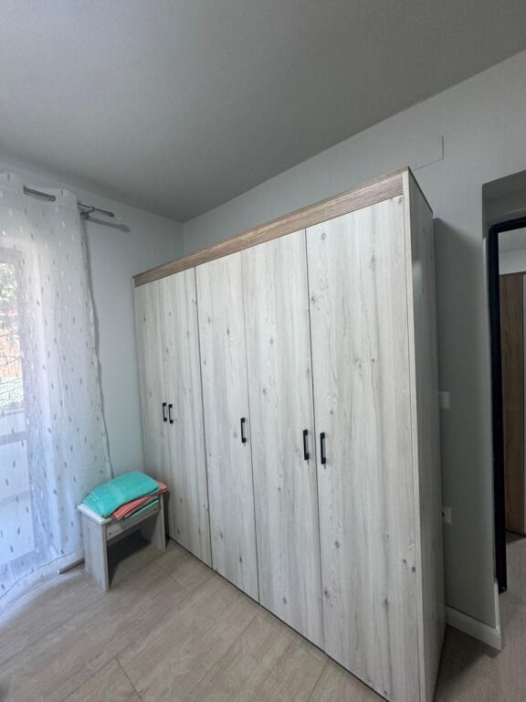 Apartament 1+1 per qera Rruga e Elbasanit !