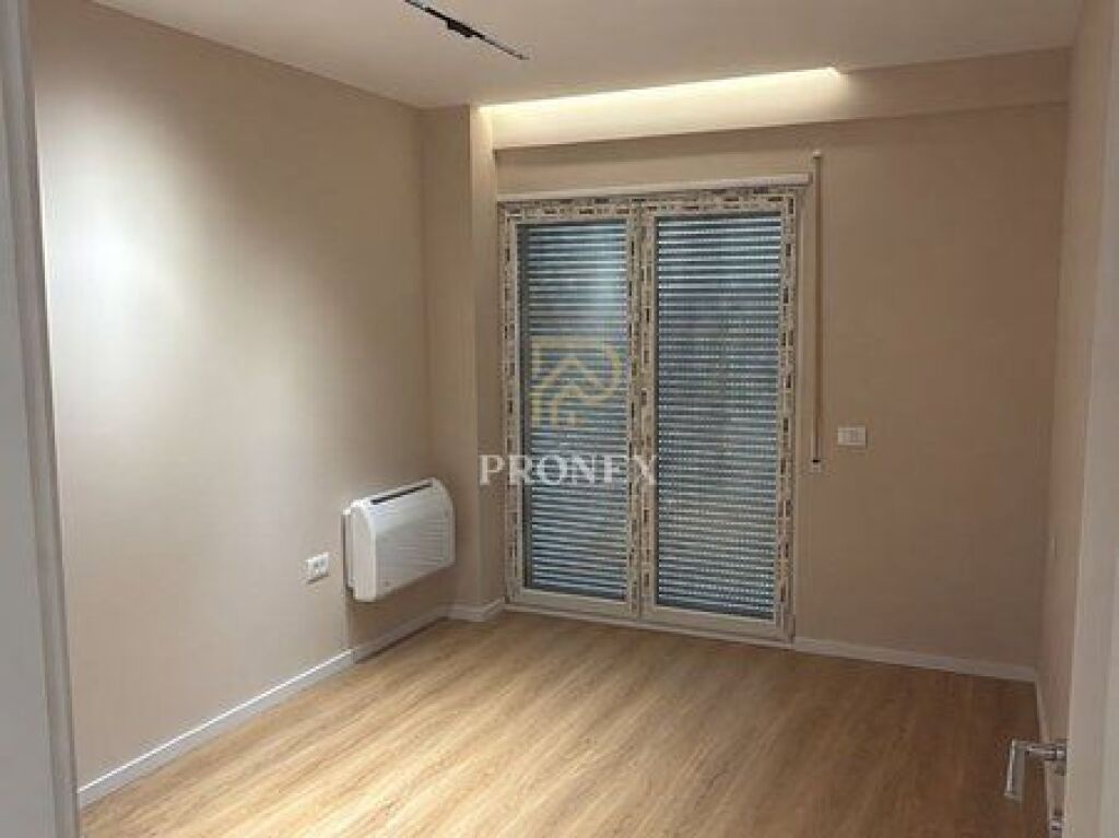 Apartament 2+1 me Qira Bosh, tek Ish Dogana