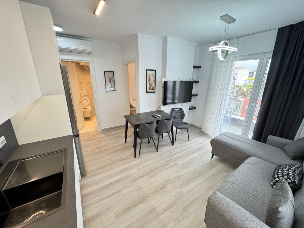 🏢 Jepet me qera apartament 2+1  📍 Vendndodhja: Rruga Jordan Misja 💰 Çmimi: 70.000 lekë / muaj
