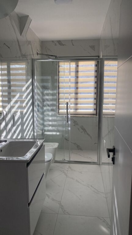 Qera | Apartament 1 + 1 (bosh) | Oxhaku | 500 €/muaj