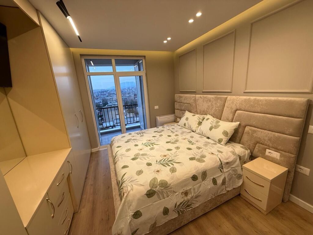Apartament 2+1+2 për shitje
