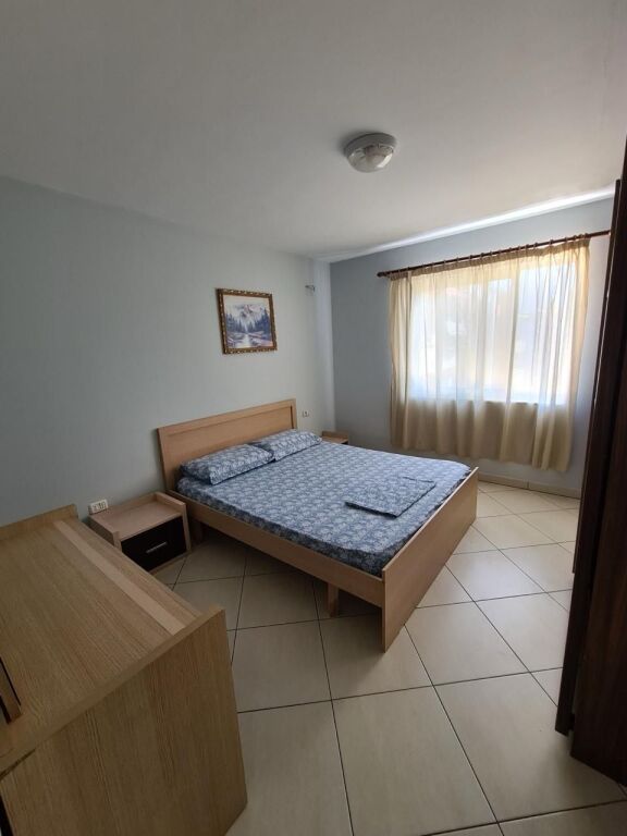 Jepet me qera apartament 1+1 ne Yzberisht- Tirane.