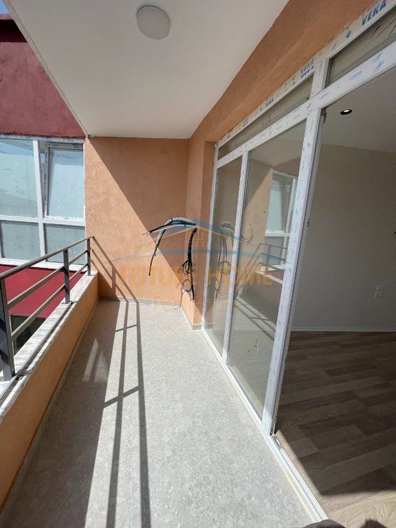 Shitet, Apartament 1+1, Unaza e re, Tiranë.