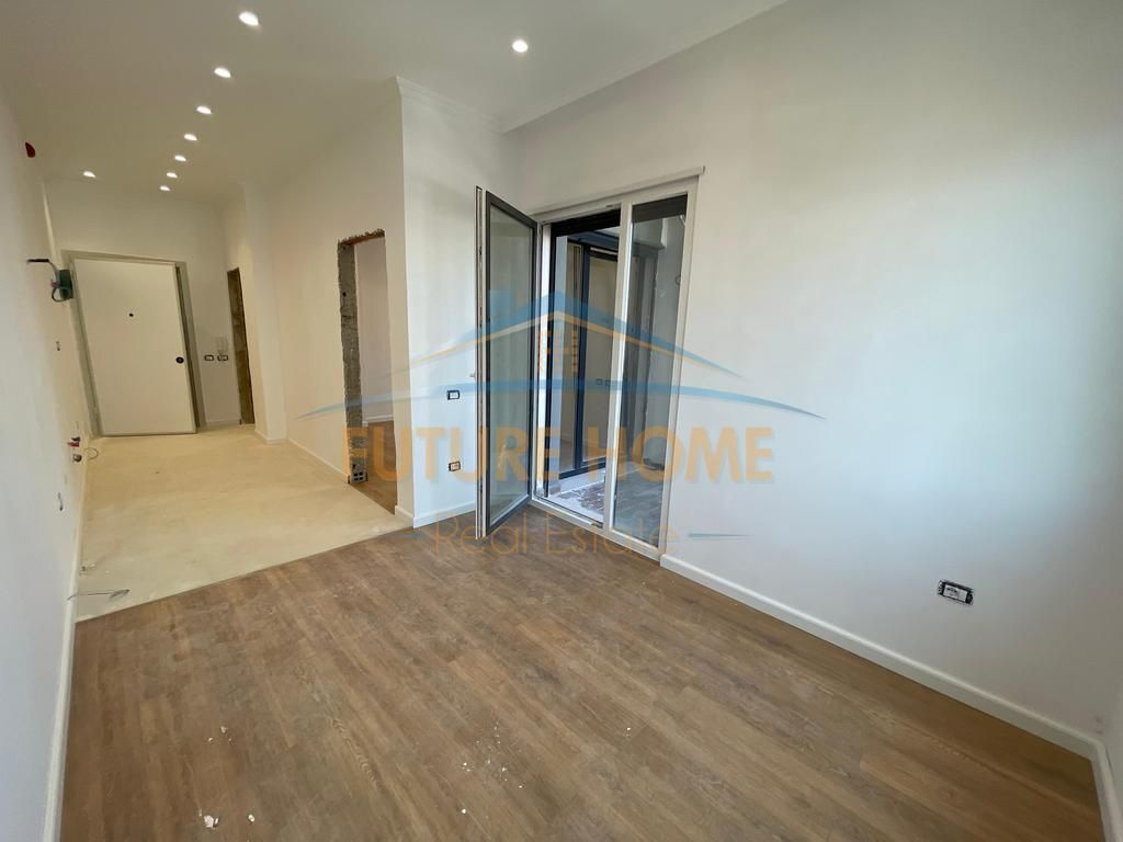 Shitet, Apartament 1+1, Henke Residence, Tiranë.
