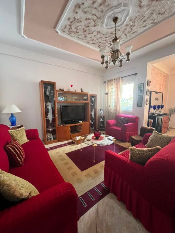 Jepet me qera apartament 2+1 ne Selite