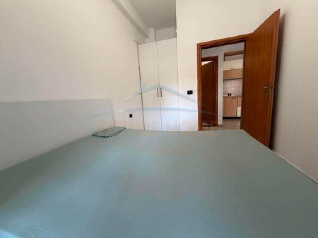 Affitto, Appartamento 1+1, Via Muhamed Gjollesha/UNA71585