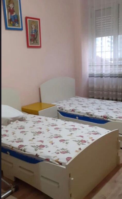 Apartment 2+1 for rent at Komuna e Parisit!