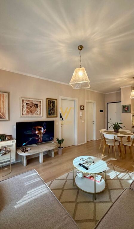JEPET APARTAMENT 1+1+BLK ME QIRA TE FIORI DI BOSKO 70.000 LEKE