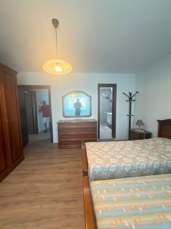 Appartamento 2+1+2+parcheggio in affitto presso Komuna e Parisit