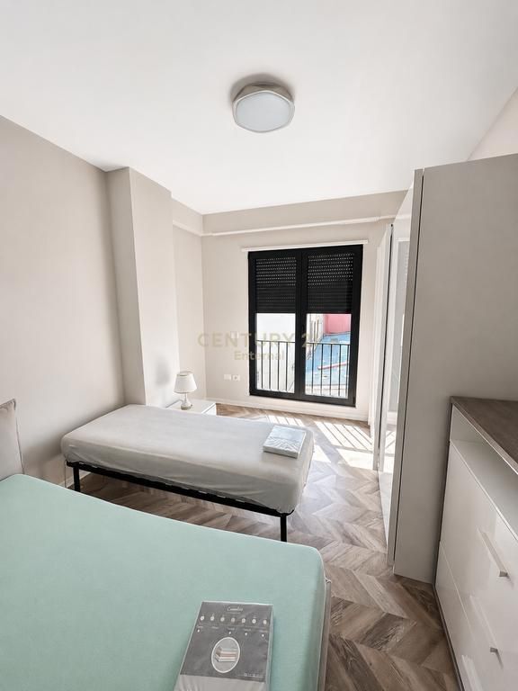 Pazari I Ri - For Rent 3+1 Luxury Invested In Detail + 🅿️ Included In Price 1,000 € /Month