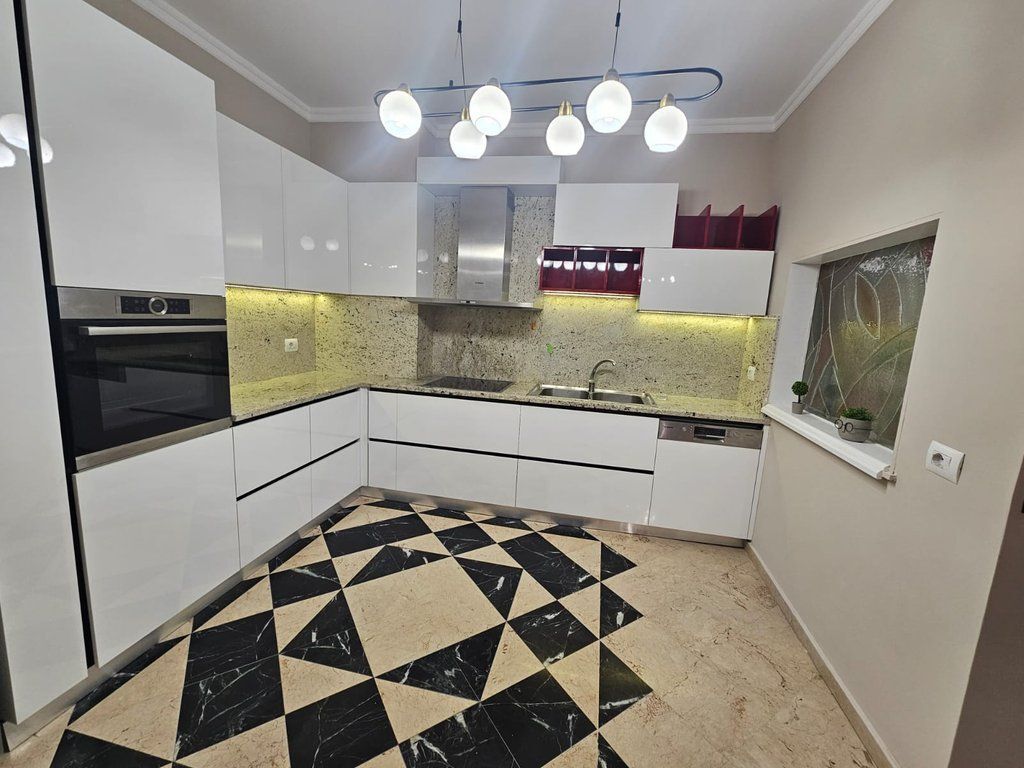 Shitet Apartament Luksoz 2+1+2 , 121 m² , Kodra e Diellit – Pranë Minibashkisë Nr. 13