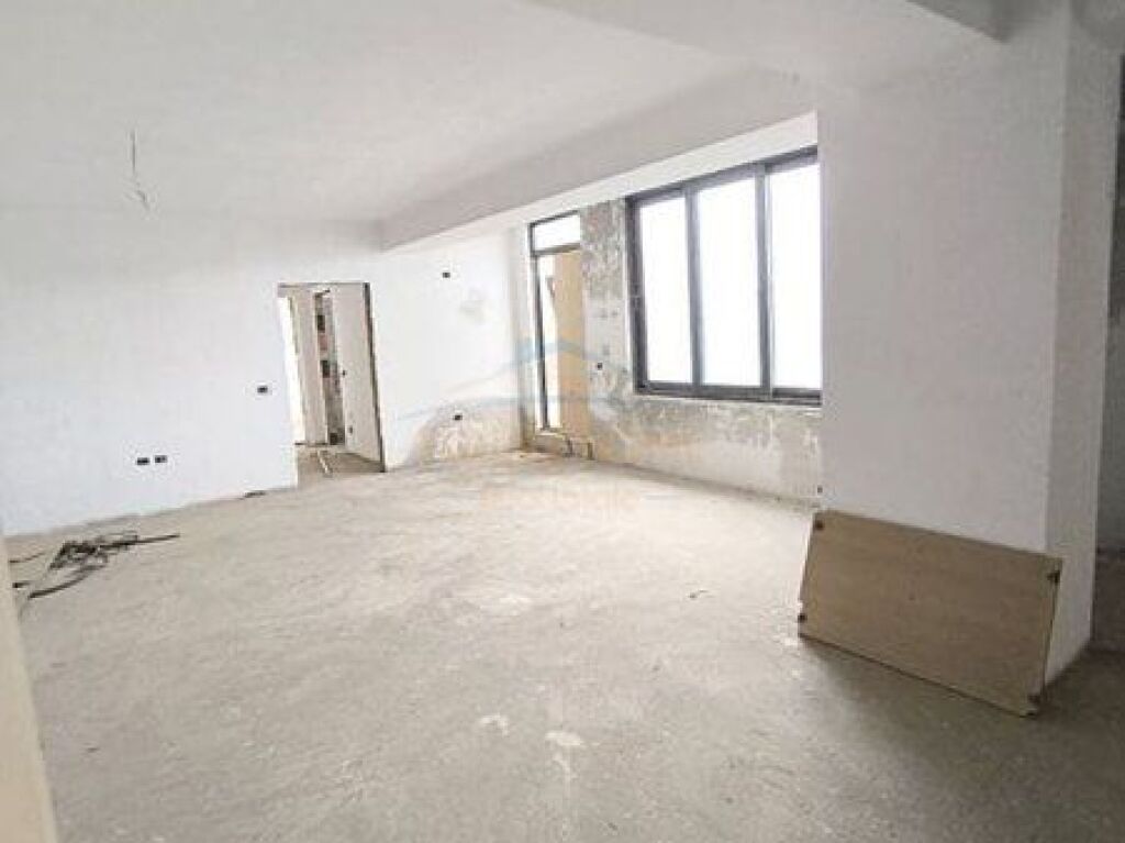 Vendita, Attico 2+1+Terrazza, Yzberisht