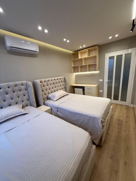 Apartament 2+1+2 për shitje