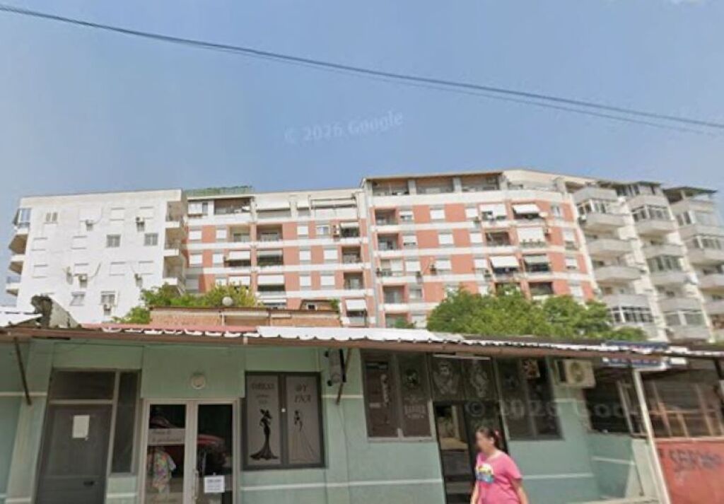 Shitet vile 2 kateshe ne Shkoze ID 1111