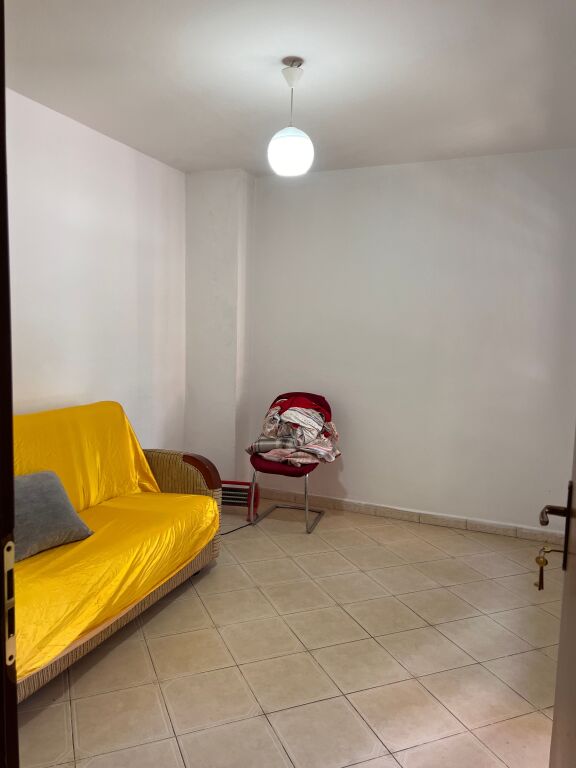 Jepet me qira 2+1 Kthesa e Kamzes 40.000 leke