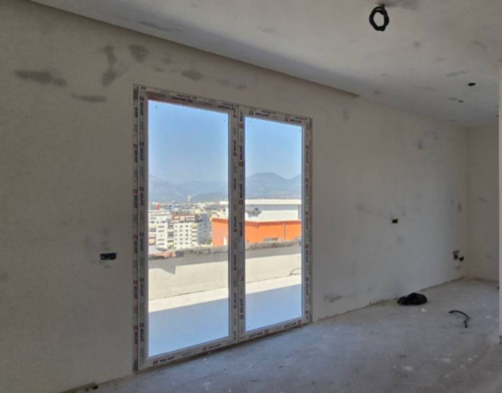 Appartamento 1+1 in vendita a Yzberisht, Misto Mame, Palazzi Cabej, Astir.