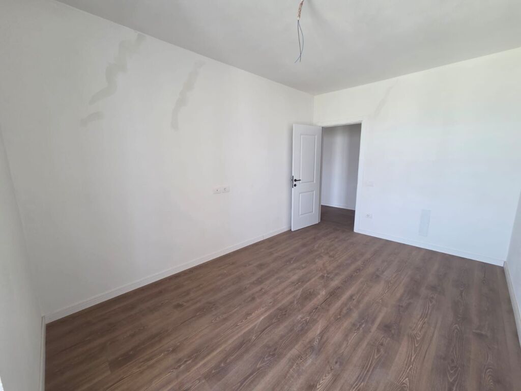 Apartament 2+1 per shitje Kamez !