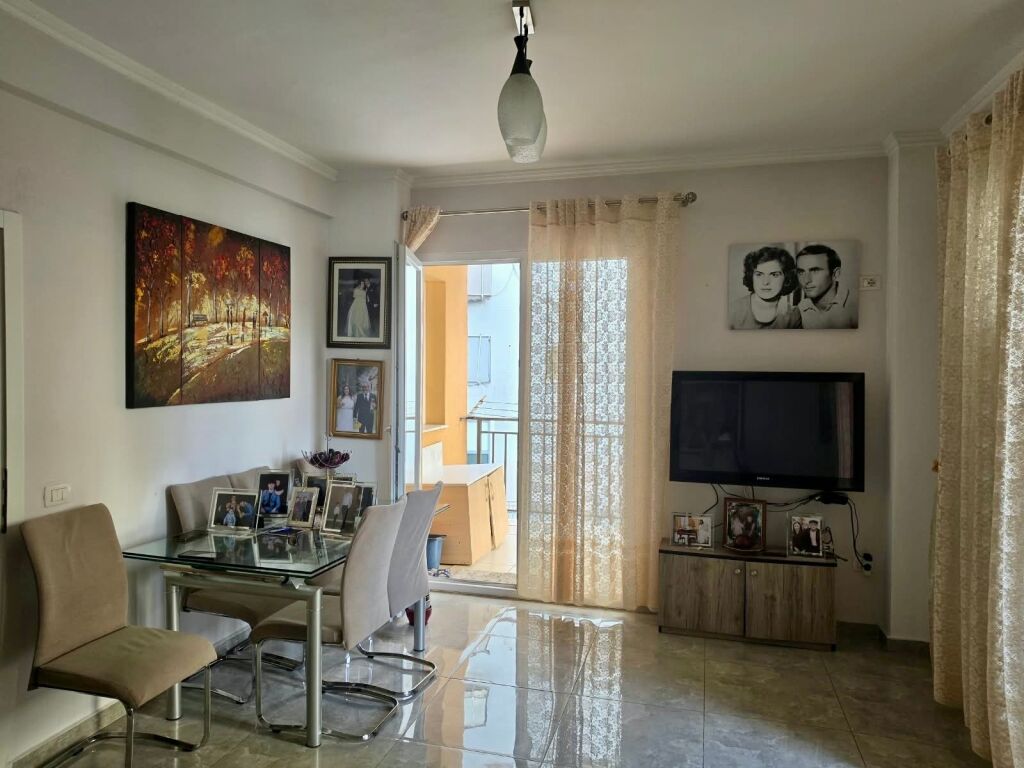 🏡 QERA Apartament 1+1 📍Prane Oxhakut 🛣️ Rruga “Zihni Sako” ✨